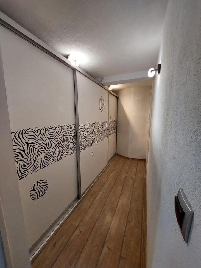Guest House Klara Solin Bagian luar foto